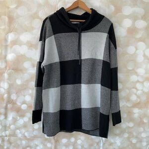 T by Talbots Black and Gray Loose Turtle Neck Sweater